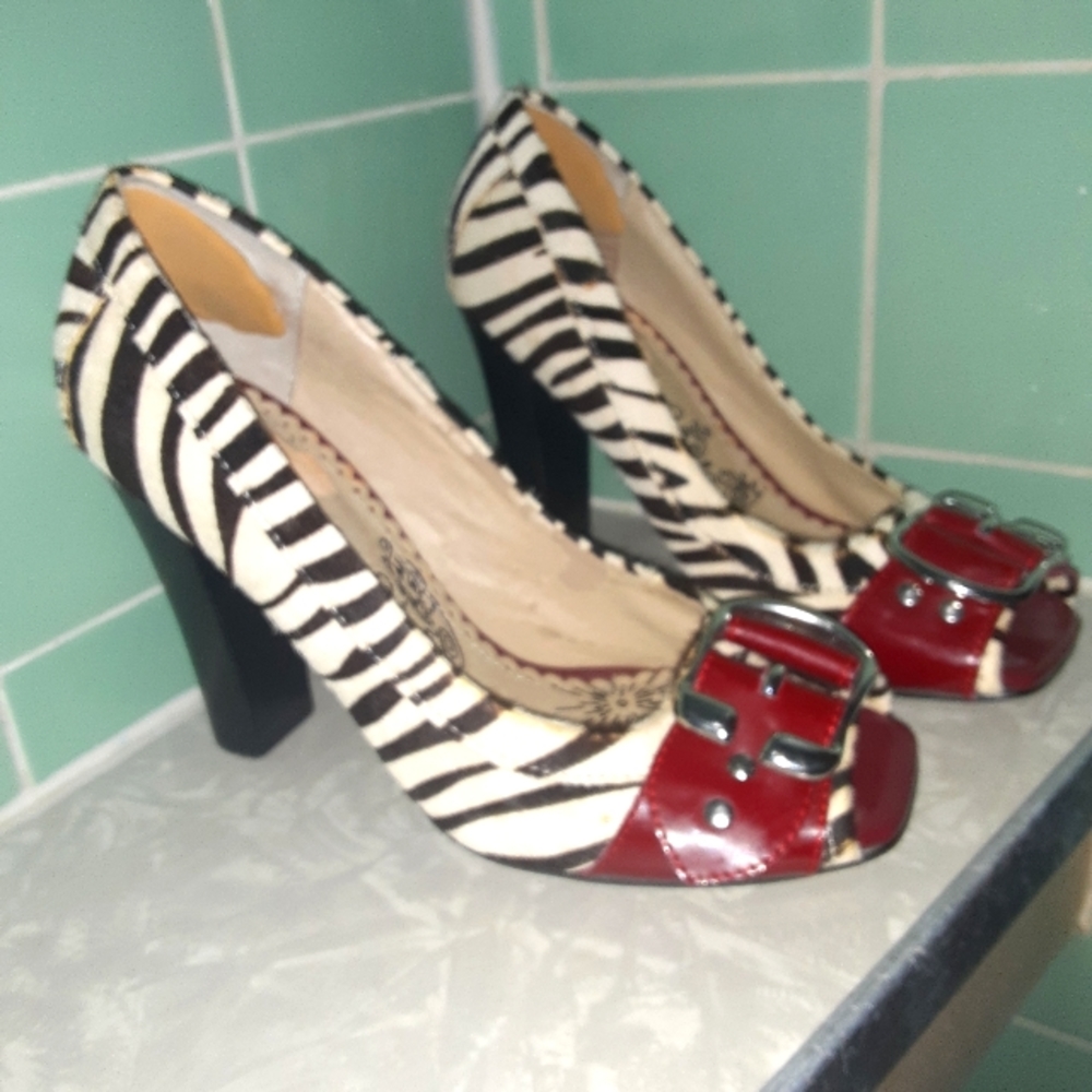 Naughty Monkey zebra striped high heel shoes with red buckle and accents Size 7